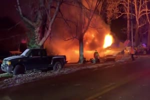 Authorities - 6 missing after Indiana house fire