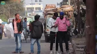 PLASTIC WRAPPING PEOPLE PRANK - GONE WRONG - Pranks In India 2021