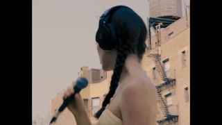 Lorde - Dominoes (Rooftop Performance)