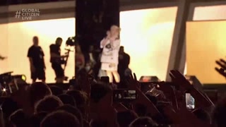 Billie Eilish Performs Emotional Happier Than Ever in Central Park
