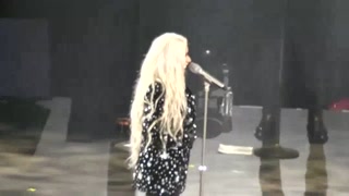 Christina Aguilera - Somos Nada & Pa Mis Muchachas