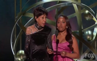 Niecy Nash-Betts Wins Outstanding Supporting Actress in 75th Emmy Awar