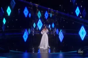 Idina Menzel Performs -Into the Unknown- Live at Oscars 2020