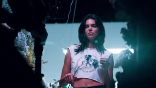 Behind The Scenes with Kendall Jenner - CALVIN KLEIN